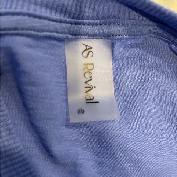 Altar'd State Classic Blue/Purple Short Sleeve Tee - Picture 4 of 4